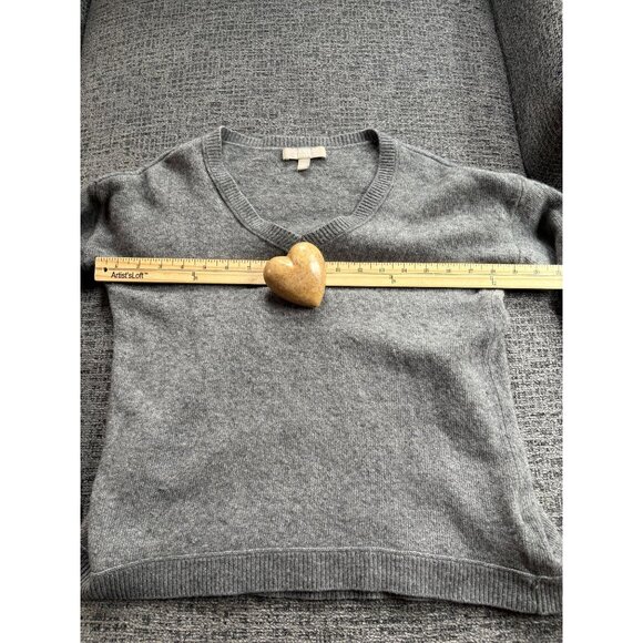 Banana Republic Gray V-Neck Sweater M - Merino Wool & Cashmere Blend - Picture 10 of 11